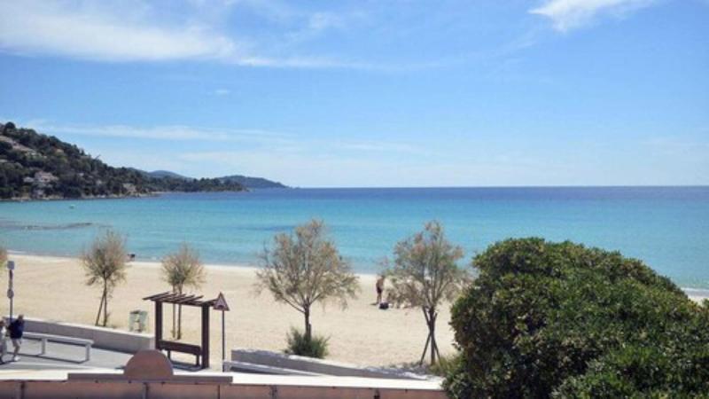Hotel Les Flots Bleus Le Lavandou Esterno foto