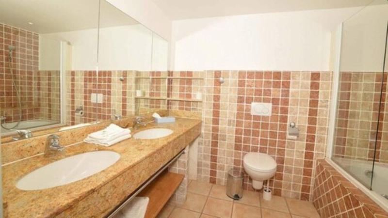 Hotel Les Flots Bleus Le Lavandou Esterno foto