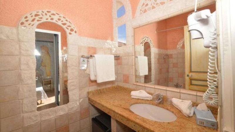 Hotel Les Flots Bleus Le Lavandou Esterno foto