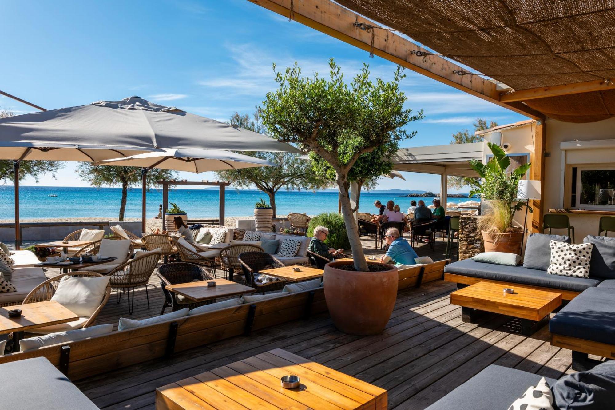 Hotel Les Flots Bleus Le Lavandou Esterno foto
