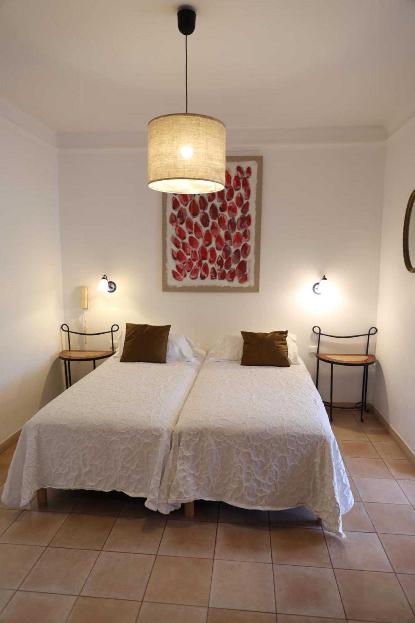 Hotel Les Flots Bleus Le Lavandou Esterno foto