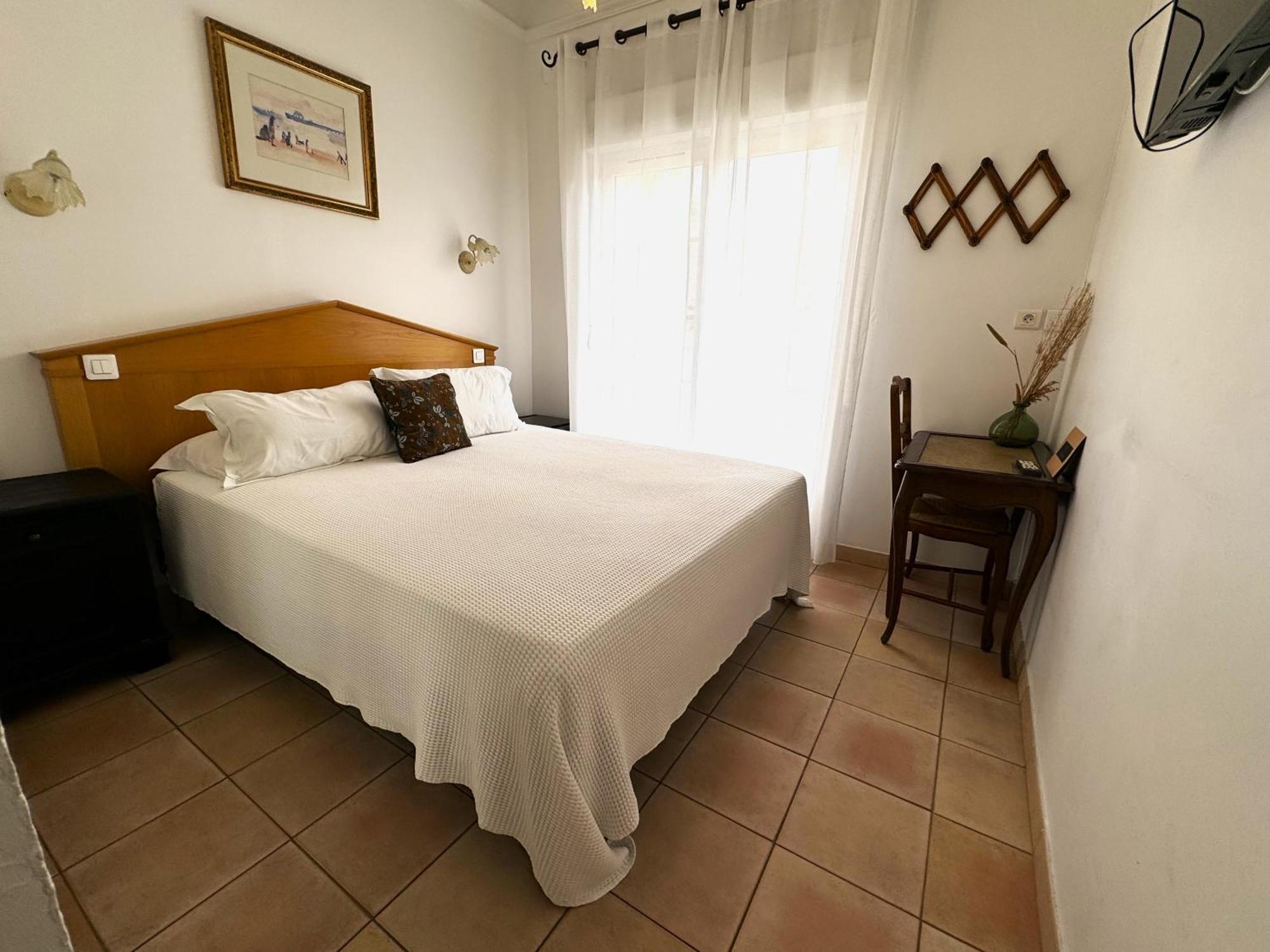 Hotel Les Flots Bleus Le Lavandou Esterno foto