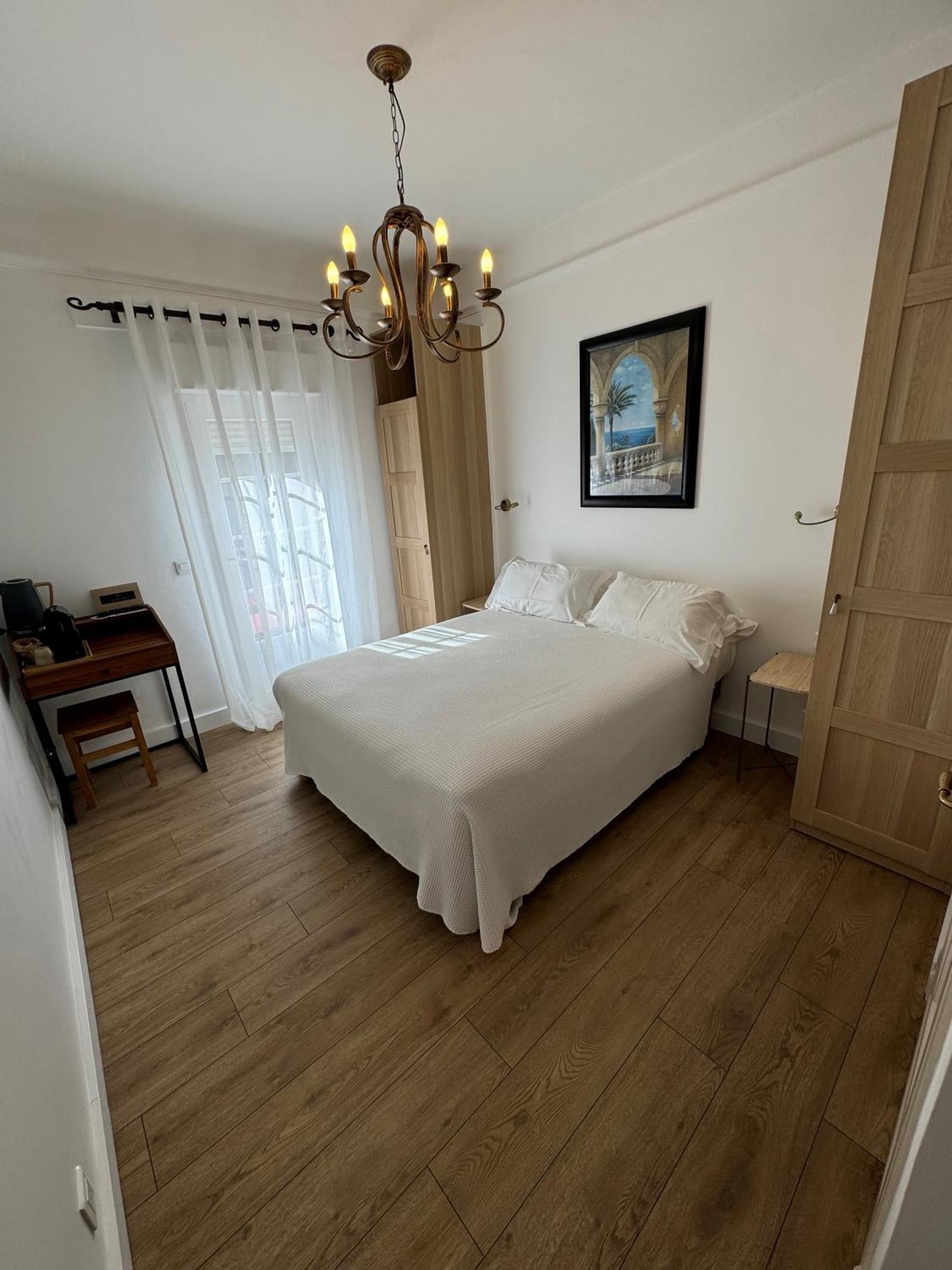 Hotel Les Flots Bleus Le Lavandou Esterno foto