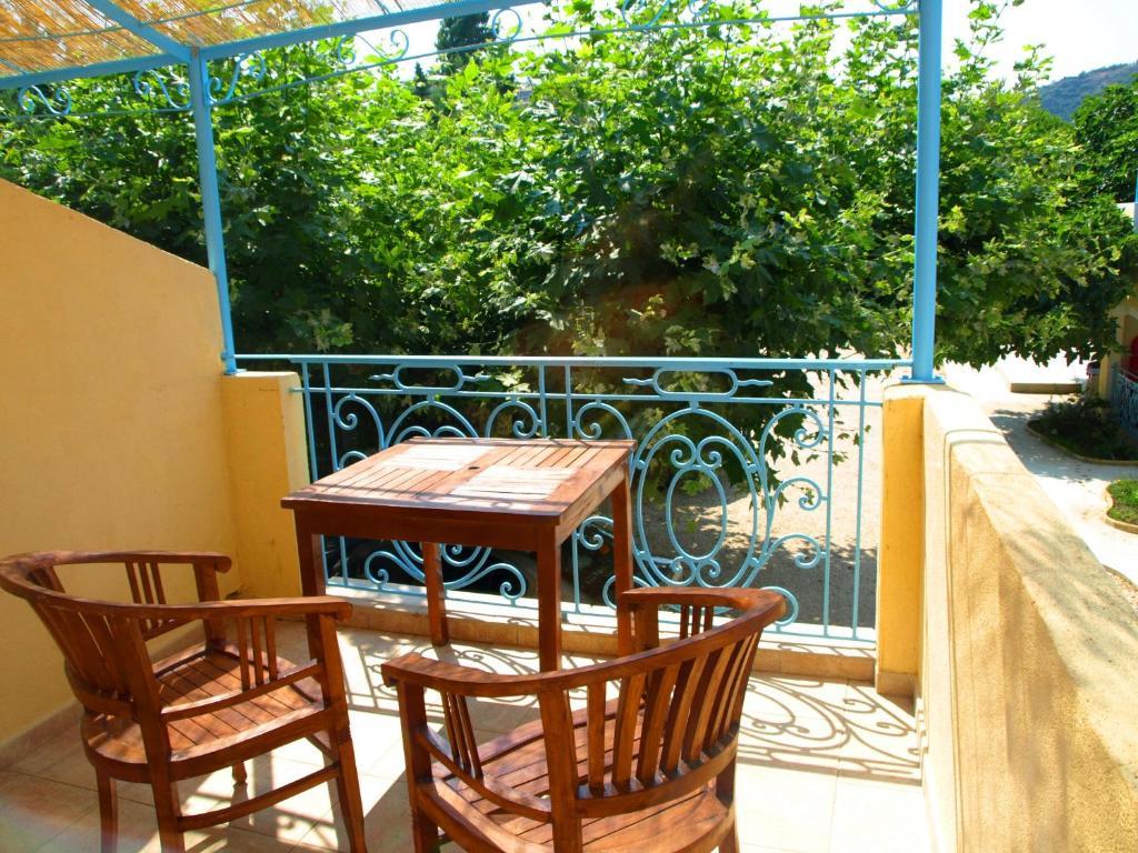 Hotel Les Flots Bleus Le Lavandou Camera foto